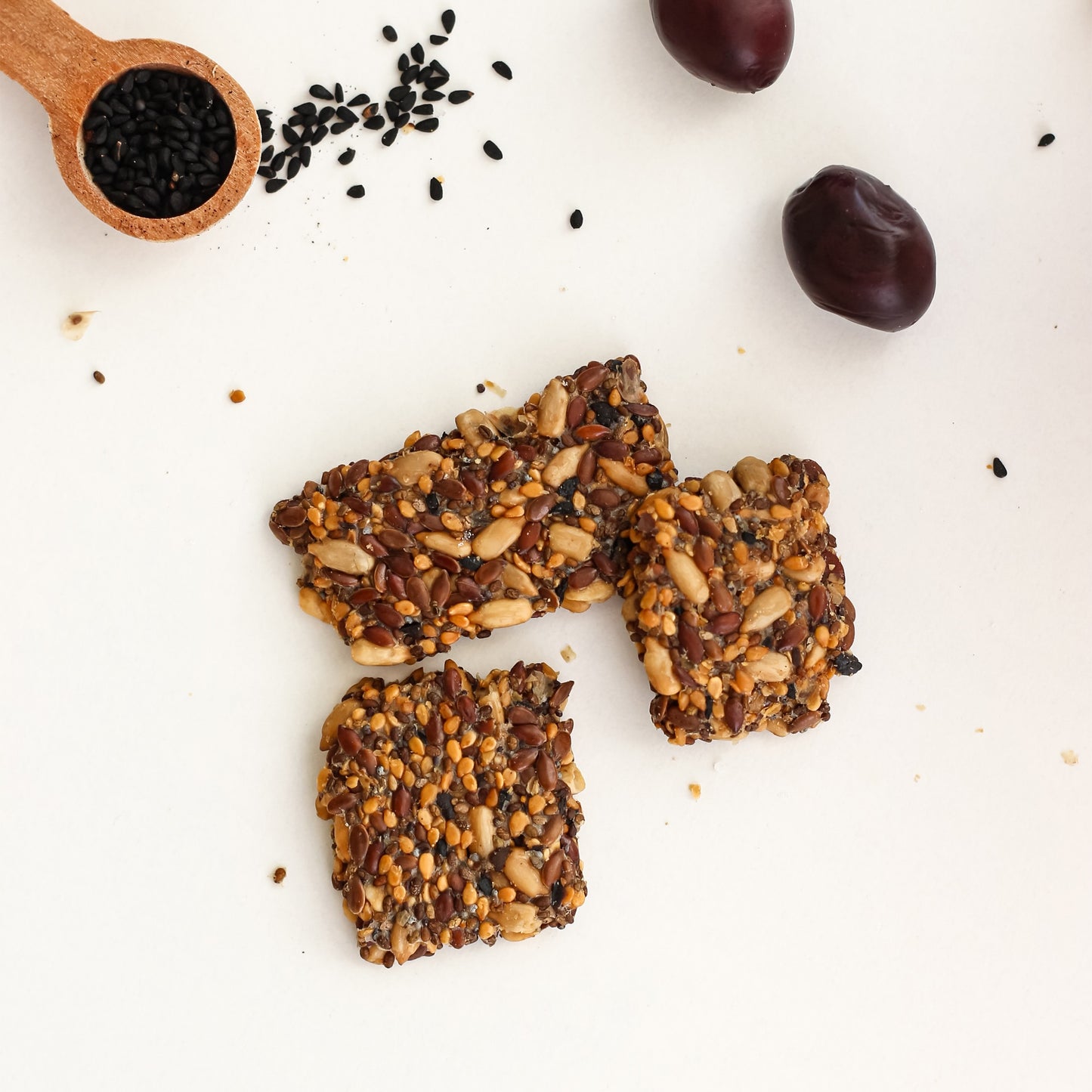 Seed Cracker Olive – Keto-Friendly, Low-Carb, High-Fibre Vegan Snack